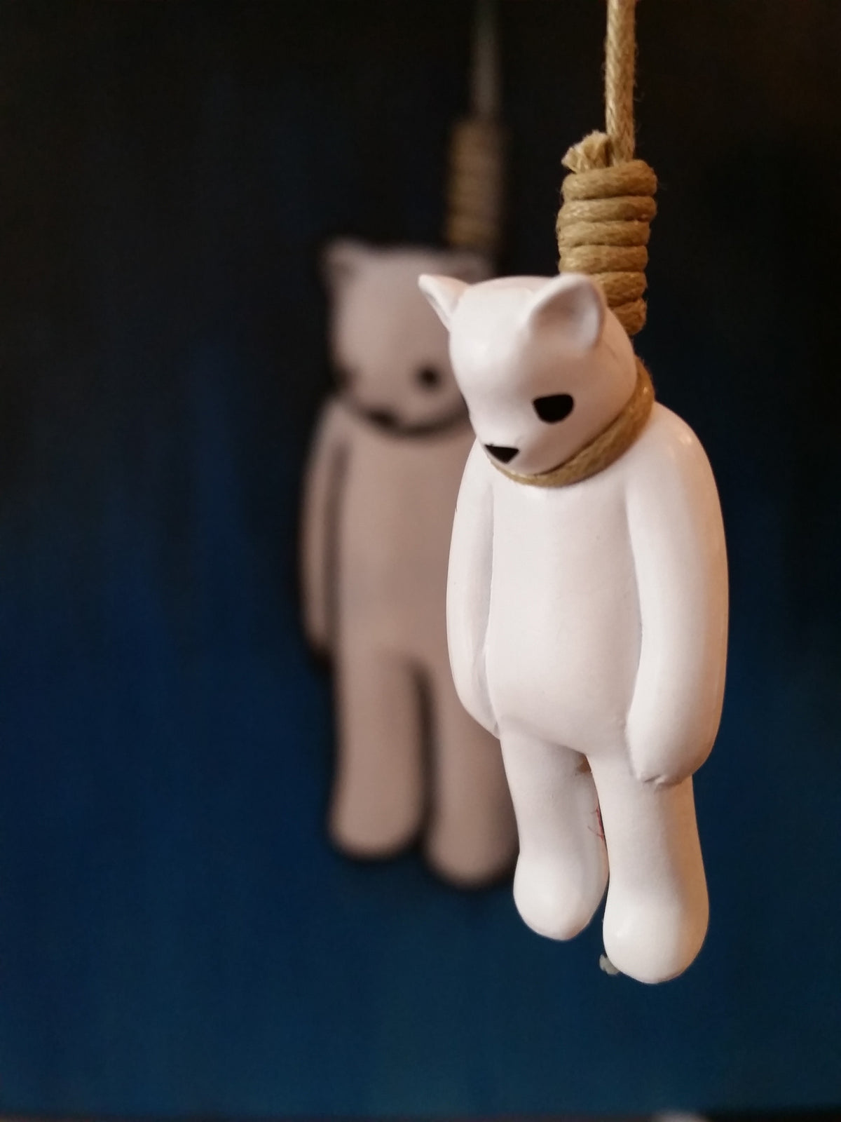 Hung - White-Luke Chueh-Munky King