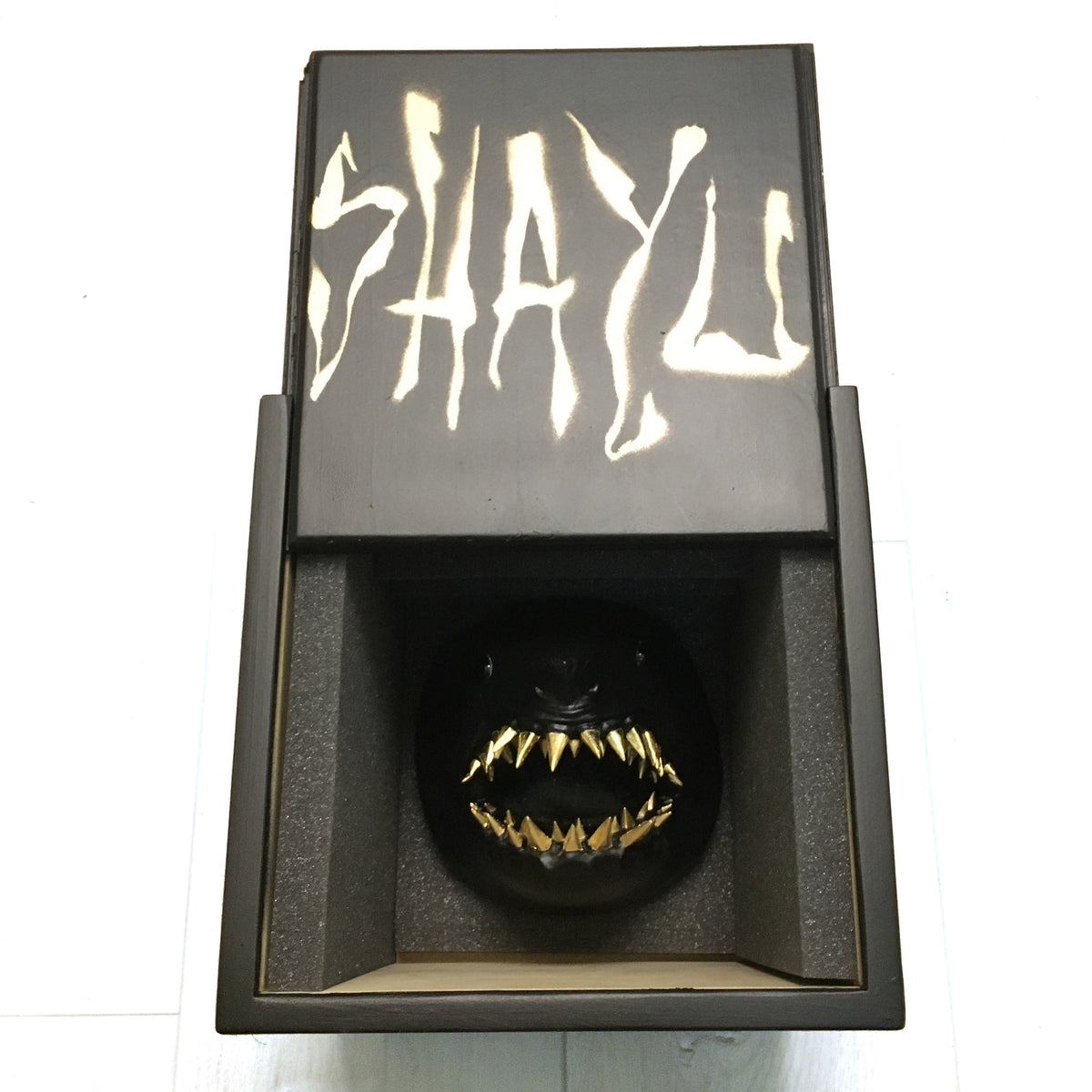 Shayu - Black & Gold-Shark Toof-Munky King